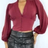 Blouse Bordeaux Cintrée à La Taille Avec Décolleté Et Manches Bouffantes
