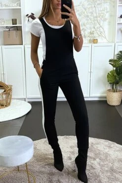 Combinaison Noire à Bande Blanche Sur Les Côtés