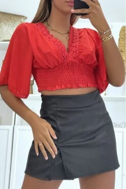 Crop Top Rouge à Manches Mi-longues Et Tombantes Et Joli Col V à Détails En Dentelles