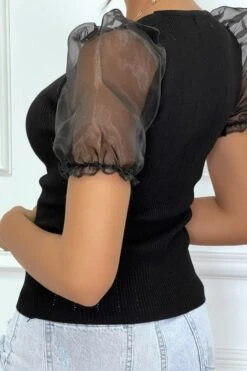 Haut Noir à Manches Bouffantes Et Boutons Doré