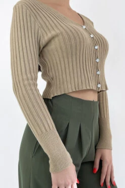 Joli Gilet Camel Côtelé Court Avec Boutons Brillants