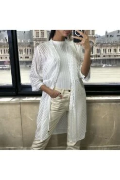 Kimono En Voile Brodé Blanc Ajustable à La Taille
