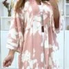 Kimono Rose Avec Joli Motif Ajustable à La Taille
