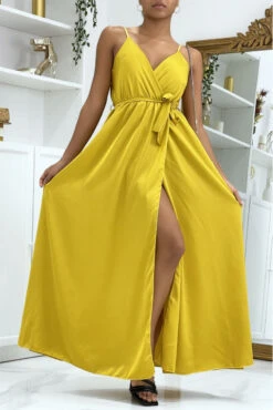 Longue Robe Satinée Moutarde Croisé à Bretelle
