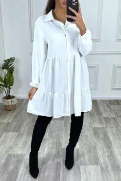 Robe Chemise Blanche à Volant Et Boutons