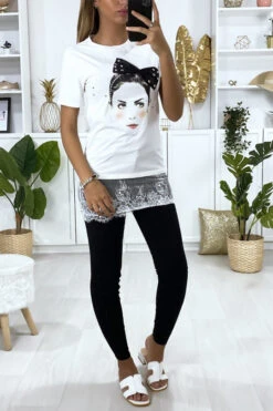 T-shirt Blanc Avec Dessin Strass Et Dentelle