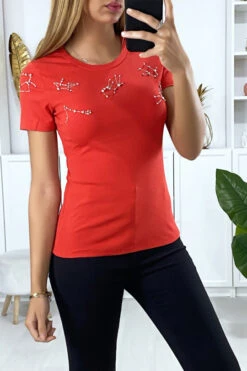 T-shirt Rouge Avec Strass Au Buste
